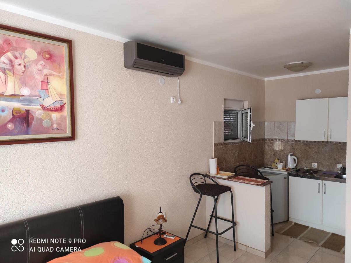 Apartments Anne Petrovac Extérieur photo