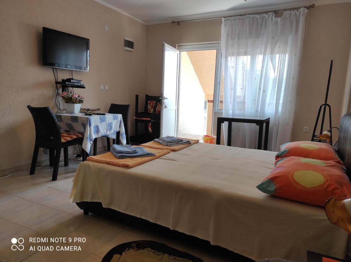 Apartments Anne Petrovac Extérieur photo