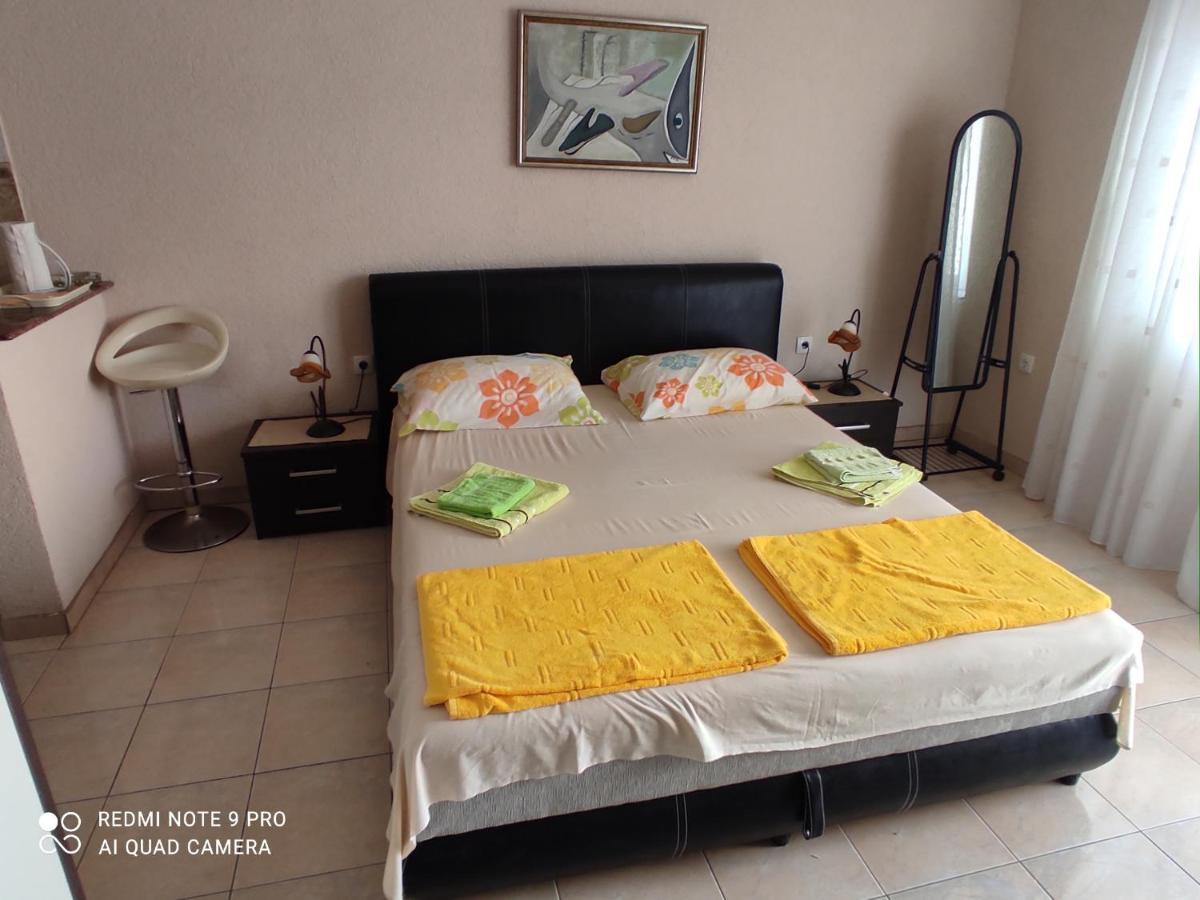 Apartments Anne Petrovac Extérieur photo
